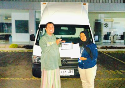 Penggiriman unit oleh sales mobil Indomobil Suzuki Tangerang foto web (24)